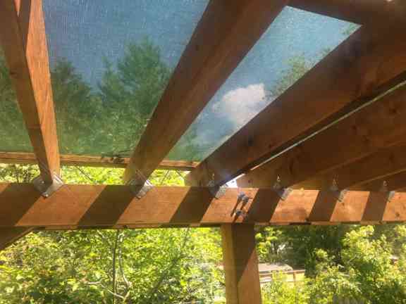 Mesh pergola cover